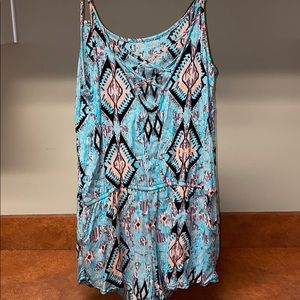 Romper-fits like small-no tag